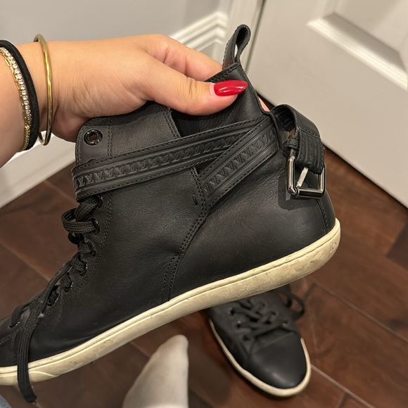 Louis Vuitton Men’s High Top Black Leather Buckle Sneakers *100% Authentic* - Picture 5 of 7
